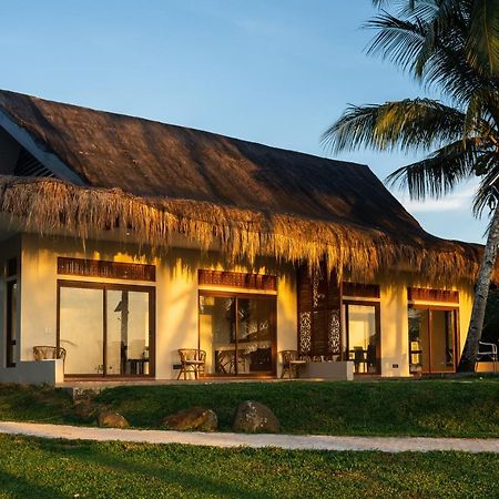 Costa Celine Beach Resort Kinablangan Esterno foto