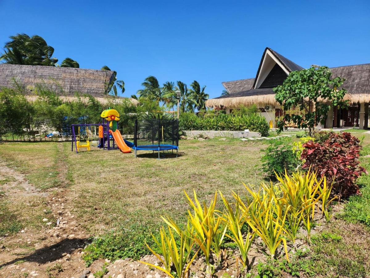 Costa Celine Beach Resort Kinablangan Esterno foto